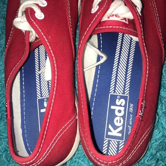 Red Keds - Picture 2 of 5